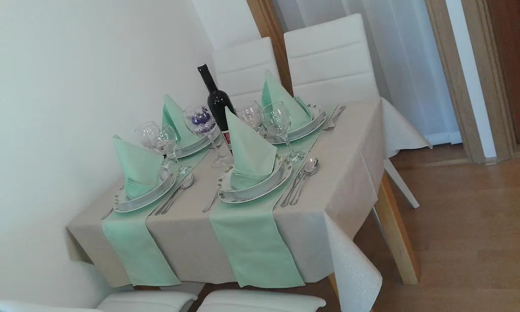 Apartment Viskovo