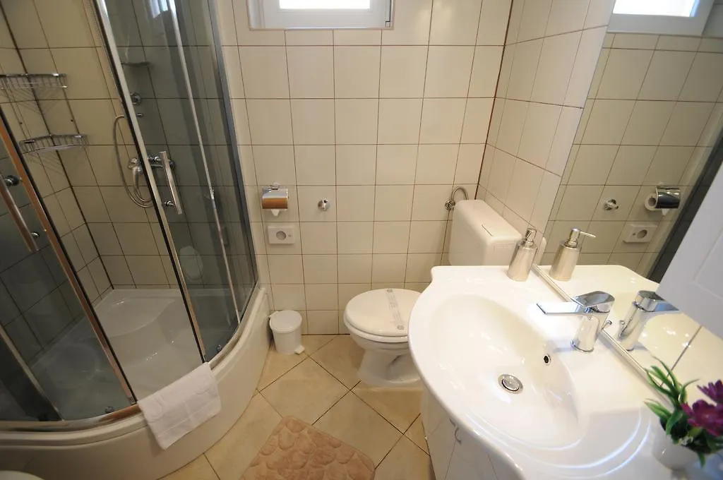 Apartment Viskovo