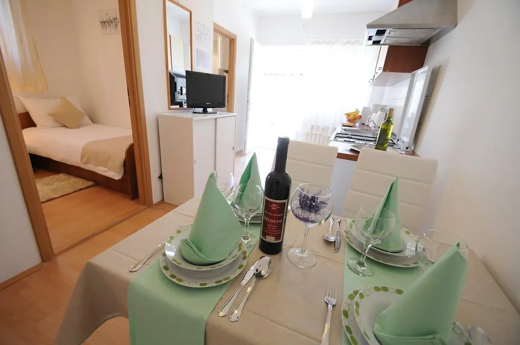 Apartment Viskovo