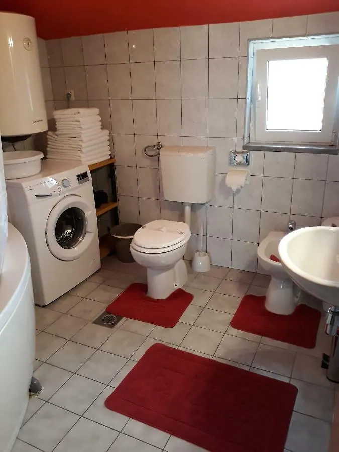 Apartment Viskovo