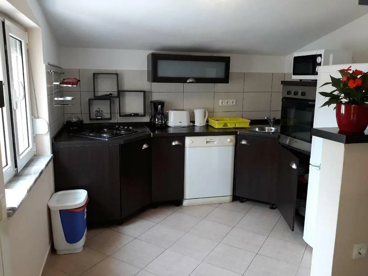 Apartment Viskovo